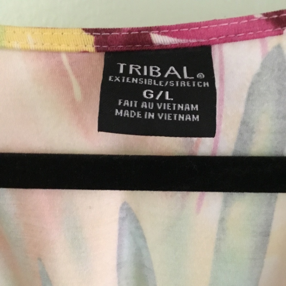 Floral stretch fabric sleeveless Top
